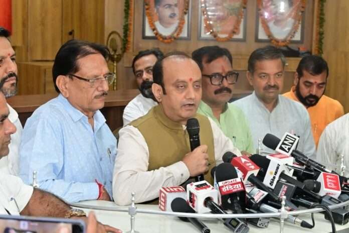 WhatsApp Image 2025-10-07 at 6.52.32 PM