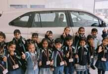 महेश पब्लिक स्कूल के छात्रों ने किया कार शोरूम का शैक्षणिक भ्रमण