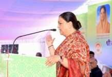 महिलाओं को पुरुषों से 3 गुना मेहनत करनी पड़ती है,तब जाकर राजनीति में स्थान मिलता है- राजे