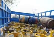 नागौर में रसद विभाग ने पकड़ी अवैध गैस एजेंसी