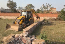 ग्राम नौह में बड़ी कार्रवाई: 1.04 हेक्टेयर भूमि अतिक्रमण मुक्त, 10 अवैध प्लॉट ध्वस्त