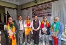 शेखावाटी फाउंडेशन के चिकित्सा शिविर में चिकित्सकों का सम्मान