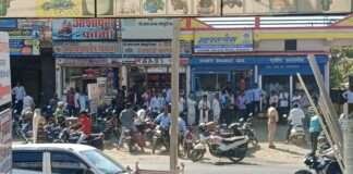 गैस सिलेंडर की कमी से लोग परेशान