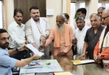 मंदिर और ज्योतिराव फुले की प्रतिमा हटाने के विरोध में सर्व समाज की रैली