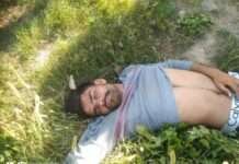 सड़क किनारे अचेत अवस्था में मिला युवक, डॉक्टरों ने किया मृत घोषित