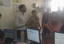 जिला कलक्टर व एसपी ने गैस एजेंसियों का किया औचक निरीक्षण