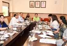 दिया कुमारी की अध्यक्षता में महिला अधिकारिता निदेशालय की समीक्षा बैठक