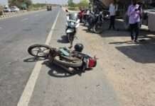 पिंडवाड़ा–ब्यावर हाईवे पर सड़क हादसा, ट्रेलर से टकराई बाइक; युवक घायल