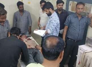 स्पीड ब्रेकर से बाइक फिसली, दो घायल—एक की हालत गंभीर