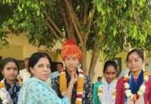 उनियारा में शत प्रतिशत परिणाम पर विद्यार्थियों का भव्य जुलूस