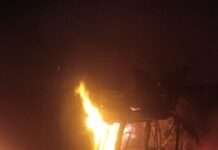 पिंडवाड़ा-ब्यावर राष्ट्रीय राजमार्ग पर दो ट्रकों की भिड़ंत, एक ट्रक में लगी भीषण आग