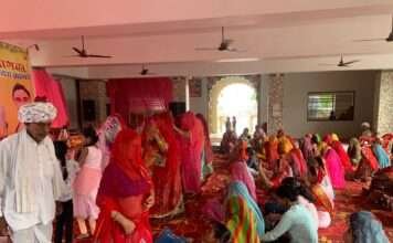 उपला देवरा में भागवत कथा के तीसरे दिन उमड़ी श्रद्धालुओं की भीड़