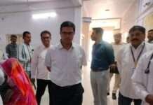 जिला कलेक्टर देवेंद्र कुमार ने खींवसर में सरकारी कार्यालयों का किया निरीक्षण