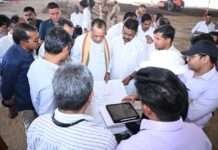 प्रधानमंत्री की जनसभा के लिए प्रभारी मंत्री कुमावत ने पीले चावल देकर दिया न्यौता