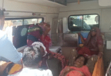 बुटाटी धाम से लौट रहे श्रद्धालुओं की पिकअप पलटी, दर्जनों घायल