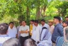जिला कलेक्टर ने गंगधार में विकास कार्यों का किया निरीक्षण