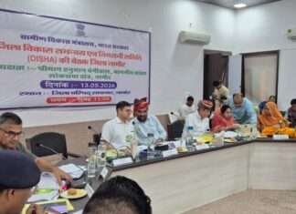 हनुमान बेनीवाल की अध्यक्षता में बैठक संपन्न ,अधिकारियों को दिए सख्त निर्देश