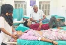 राजनौता बस स्टैंड के पास दो बाइक भिड़ीं, 4 घायल, महिला जयपुर रेफर