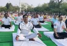 विश्व प्रिय शास्त्री पार्क में जिला स्तरीय योग समारोह आयोजित
