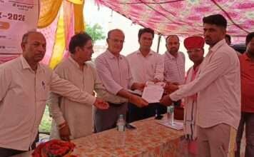 संभागीय आयुक्त का बाड़ी घाटी ग्रामीण सेवा शिविर पर औचक निरीक्षण
