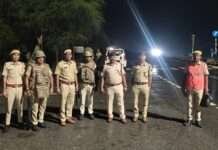 टपरिया खेड़ी बॉर्डर पर पुलिस की ए-क्लास नाकाबंदी, हर वाहन की सघन जांच