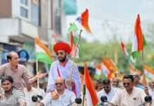 सिरोही में तिरंगा वाहन रैली के दौरान ट्रैफिक नियमों पर सवाल
