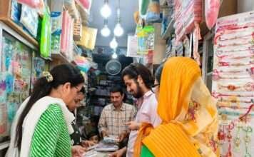 रक्षाबंधन पर रंग-बिरंगी राखियों से सजा नागौर का बाजार