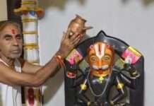 गंगधार में आधी रात गूंजे कृष्ण जन्म के जयकारे