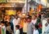 गुलाल से सराबोर हुए आठ मंदिरों के ठाकुर जी