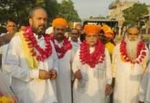 रामधुन और जयघोष करते श्रद्धालुओं ने निकाली विधाणी परिक्रमा
