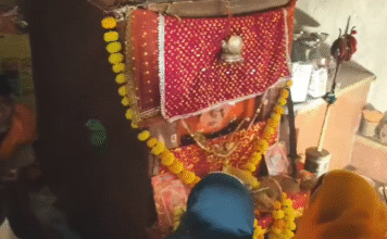 डग में जयकारों और ढोल-नगाड़ों के बीच निकली भव्य चुनर यात्रा